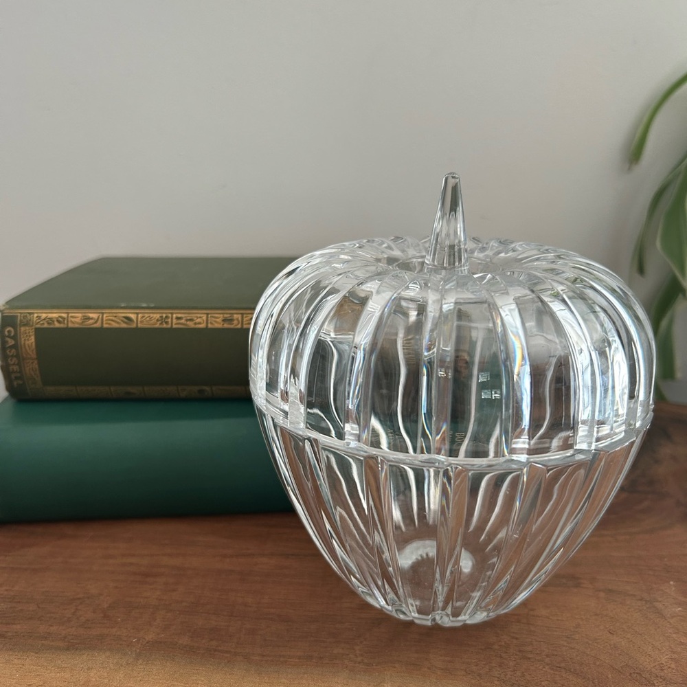Lead Crystal Clear Acorn Shaped Lidded Candy Trinket Nut Dish Beveled apple